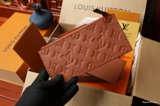 VUITTON LOUIS POCHETTE FÉLICIE 0816